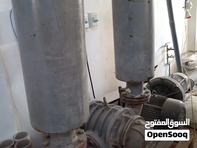 مضخة هواء فاكيم للبيع يعمل بحالة ممتازة