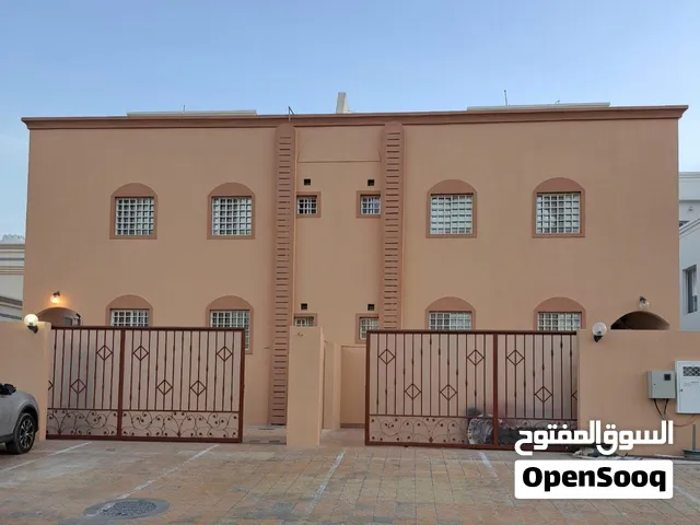 سكن موظفات بموقع ممتاز جدا في المعبيلة خلف نيستو و بدخل جيد جدا وقابل للتطوير