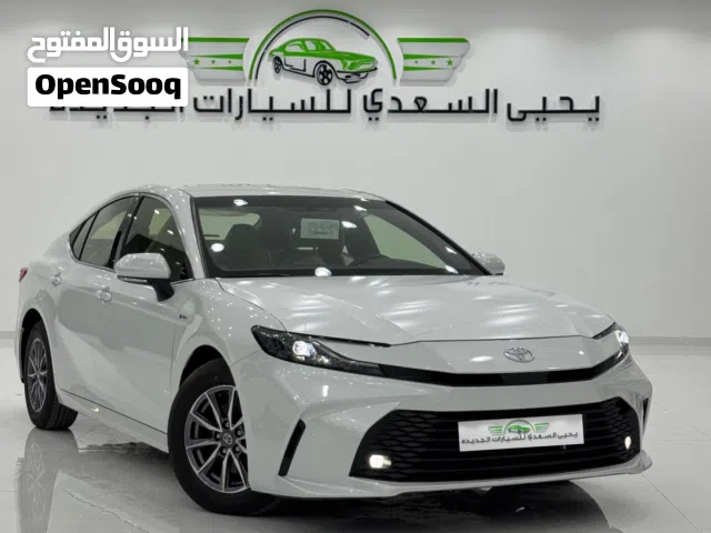 تويوتا كامري هايبرد LE 2025
