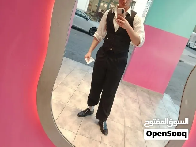 الي يعاني من وحدة يتواصل معي