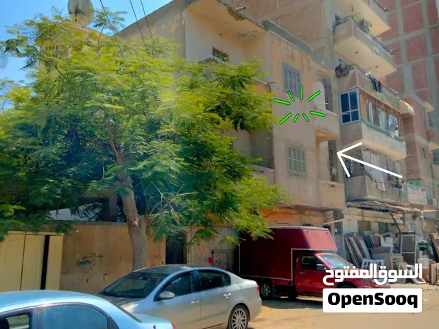 عقار مكون من تلات طوابق