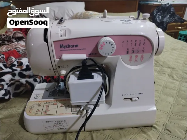 ماكينة خياطة وتطريز منزلي