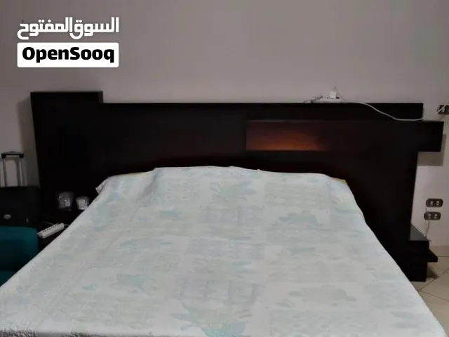 سرير للبيع بحاله جيدة