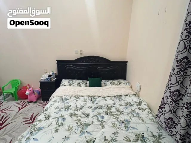 غرفة نوم بحالة ممتازه للبيع