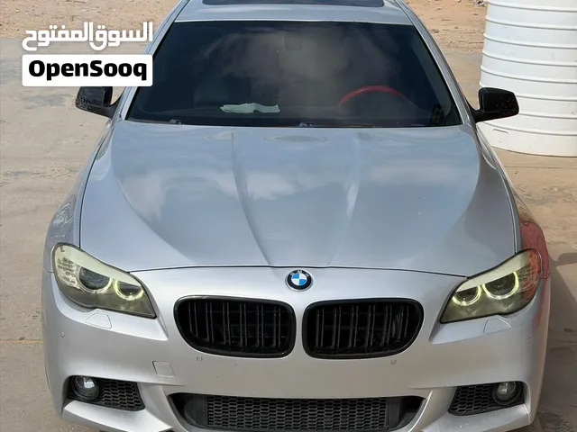 بي ام دبليو 2011 لون فضي للبيع
