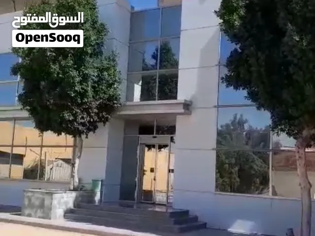 مصنع على ارض 4500