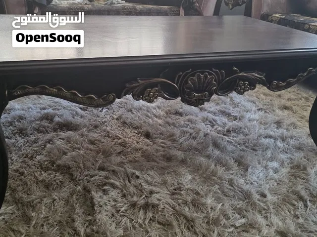 طقم طاولات ضيوف بحالة ممتازة للبيع