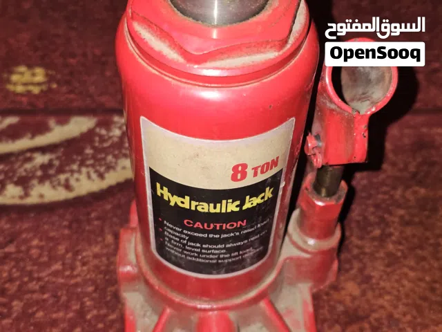 للبيع عفريتة او دنقلص (رافعة) هيدروليك 8 طن - مستخدمه استخدام نظيف حجمها صغير وسهل التخزين في اي مكا