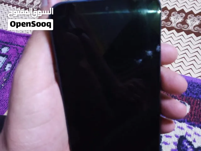 السلام عليكم عندي هونر 400 مستعمل مكفول من كل عطل ونضيف بيه فطر بلشاشه الكلاس محتاج وريد ابيعه والله