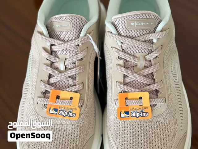 حذاء سكيتشرز أصلي (Skechers Slip-ins) جديد بالتاق - مقاس 39