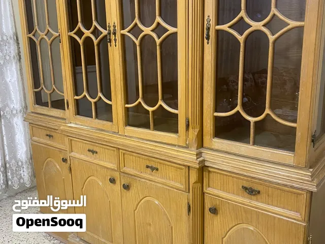 بوفيه خشب لاتيه بالكامل للبيع المستعجل