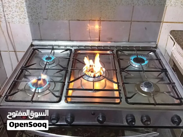 فرن طبخ نضيف