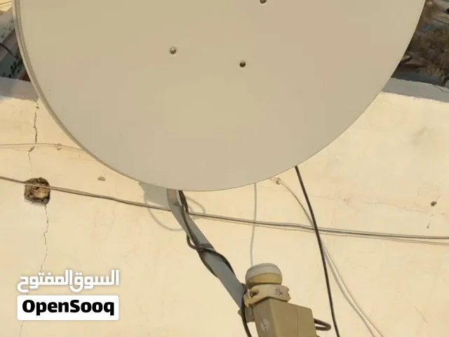 متوفر 2 صحن إرسال 90سم إشارة وجودة ممتارة بدون خدش ولا صدأ مع رأس وكابيل توصيل وريسيفر
