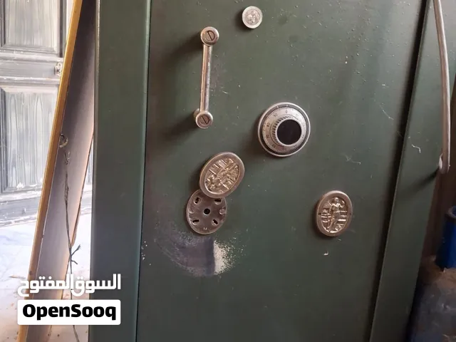خزنة حديدية ثقيلة وقوية ماركة RTK (توفيق حمدي كلش) بحالة ممتازة