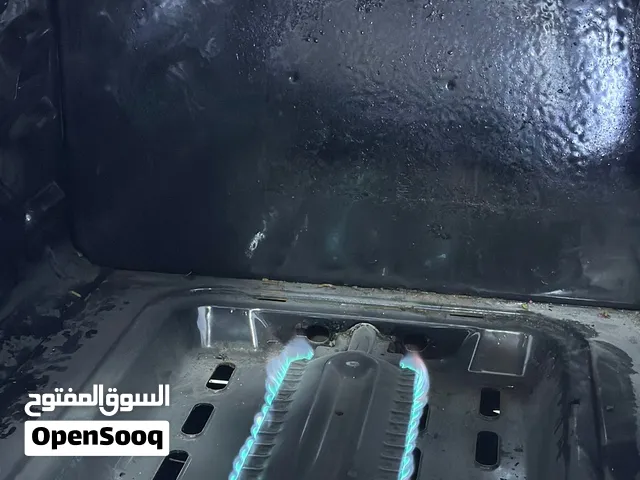 طباخ نظيف وكلشي تمام ويشتغل كلشي وما يصخم  رايدة ب45 قفل