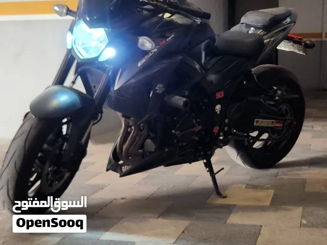 susuki gsxs750