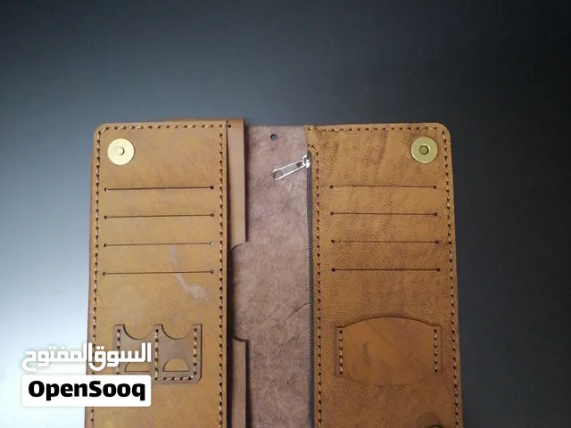محفظة كيهان المصنوعة من جلد الماعز الطبيعي