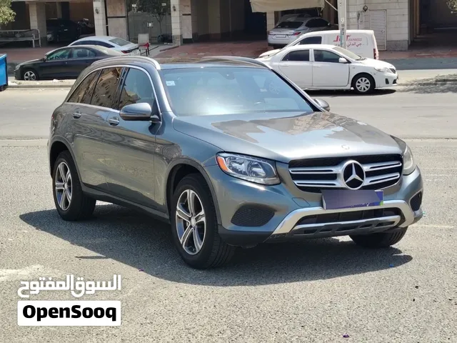 مرسيدس GLC 300 فل كامل موديل 2016 – بحالة الوكالة وجاهزة للمستخدم الصامل