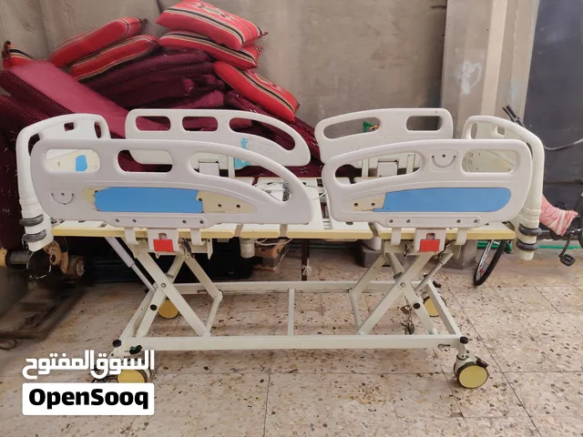 سرير طبي مستعمل  كهربائي شغال