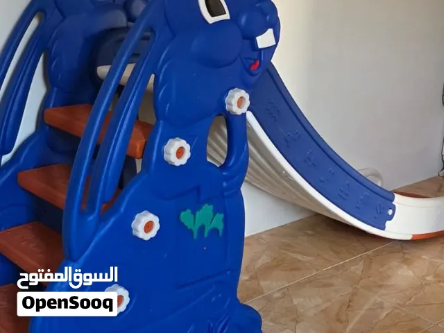 زحليكة اطفال بلاستيك مقوى مستخدمة قليل كلش