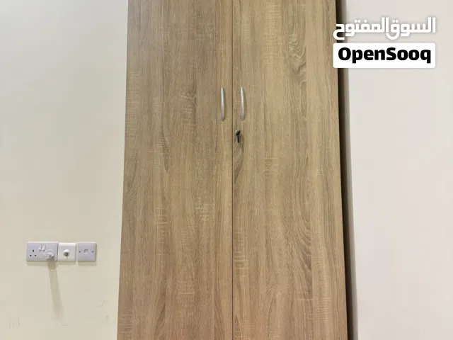 دولاب خزانة ملابس