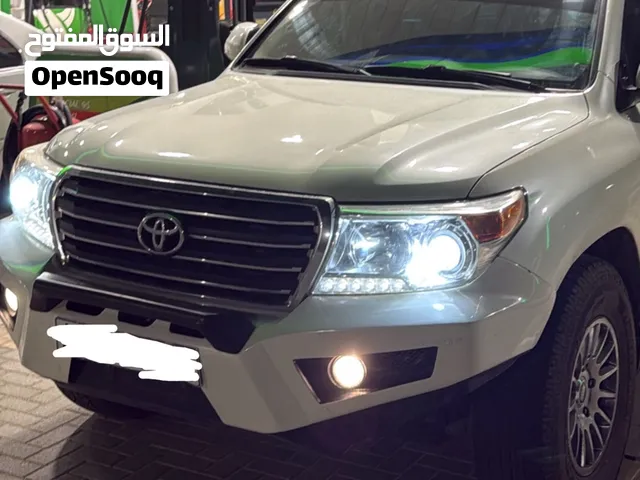 للبيع مدعميه استيشن من 2008-2015 مفصله تفصيل عند كرستال تركب دايركت حق هلموديل