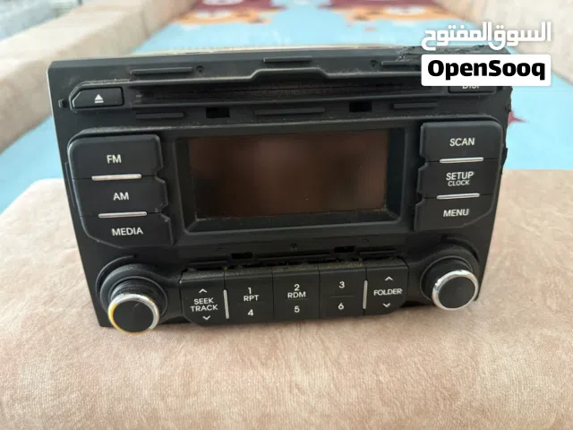 مسجل وكالة أصلي كيا ريو 2012–2014، شغال 100%، CD / USB / AUX / Radio، مع جميع الفيش الأصلية