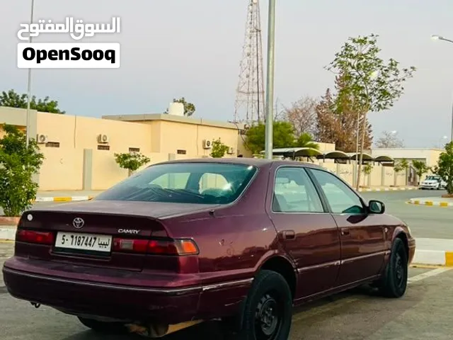 تيوتا كامري2002 سياره ربي يبارك التواصل ع الرقم وانشاءالله منقصروش معا الشاري