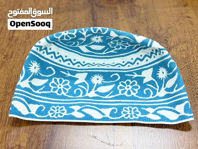 كمه عمانية مميزة للبيع بخياطة هندية وخيوط شبه لماعة ، ومميزة في اللبس