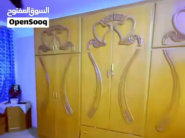 غرفه أخشاب عراقيه تزكام 4 قطع  مابيه اي ضرر فقط تلميع يحتاجله  عرض قفل 600 عنوان بغداد شعب