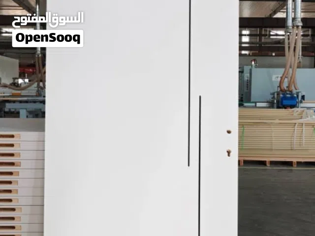 Full, fiver doors by one colour
