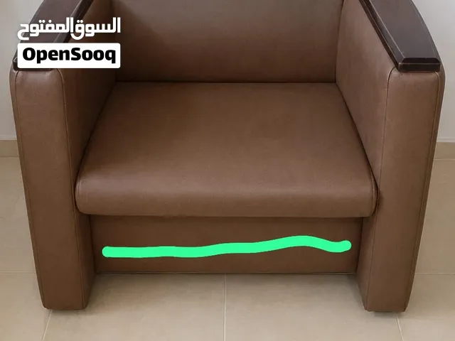 كرسي مكتب جلد قوى
