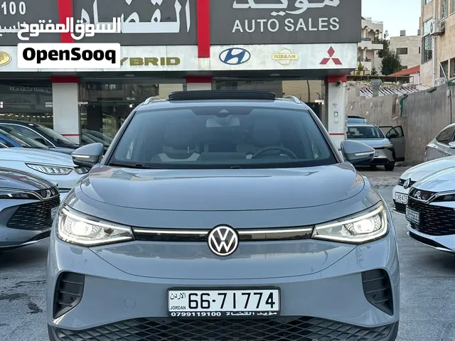 ID.4 Crooz Pure Plus / 2022 فتحة متحركة  / فحص كامل / عداد قليل