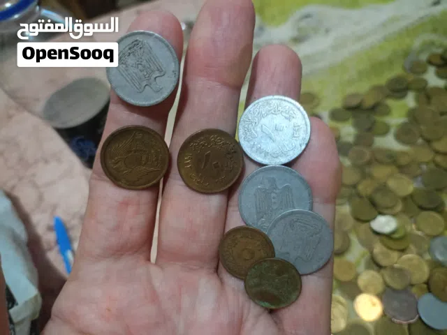 عملات تذكاريه نحاس من أكثر من 50 سنه مصريه حوالي 300 قطعه ب 1500 جنيه فقط