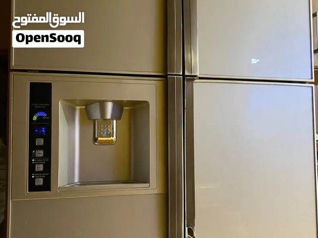 تلاجه هياتشي نظيف