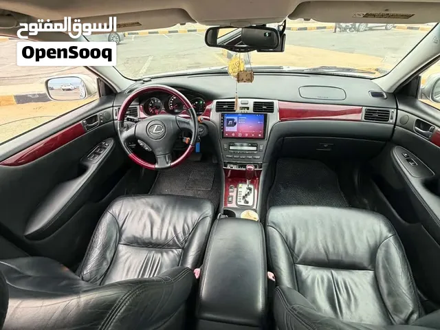 لكزس سنة الصنع2004