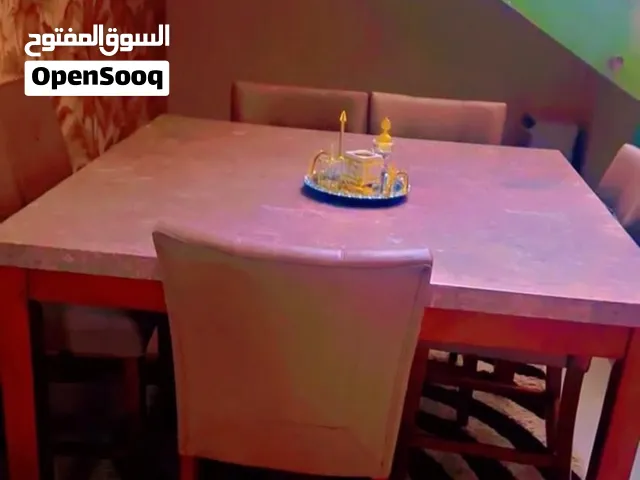 طاولة رخام شبه جديده