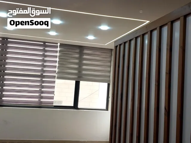مكتب للايجار في عمارة ميدان القدس(زوار) راس الجوره مدينة الخليل