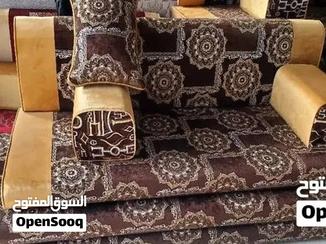 مجلس عربي ضغط ممتاز قماش حميري خامه ثقيل سباغ عرض المجلس 70 ارتفاع 15.وبسعر 25,000. للمتر