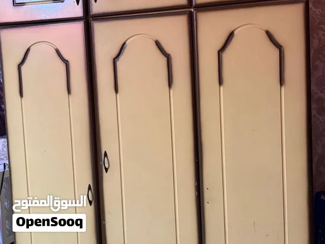 خزانة ملابس مجانا