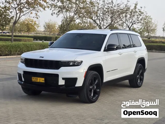 جيب جراند شيروكي لارج موديل 2023 قطعت 45 الف كيلو متر