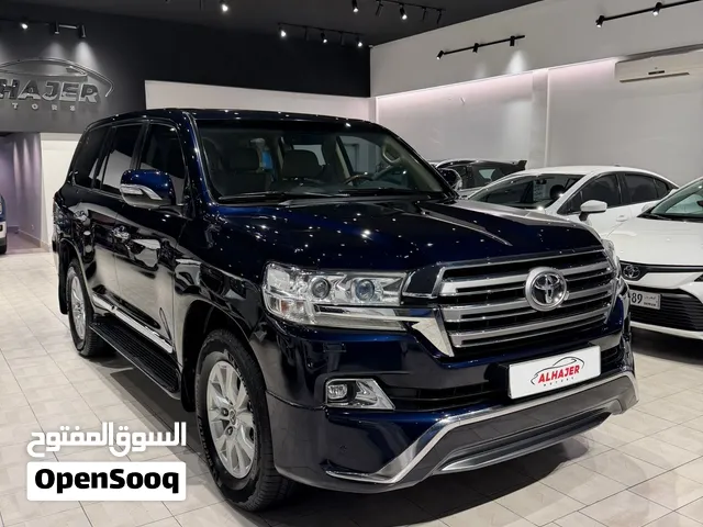2016 LAND CRUISER GXR V8