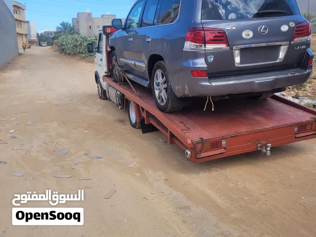 ساحبه لنقل السيارات والآلات الثقيله داخل وخارج طرابلس
