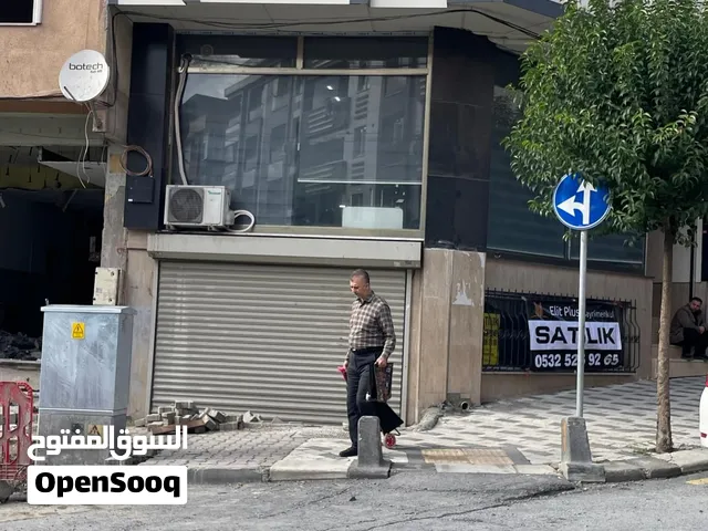 OPPORTUNITY PRICE – 320 m2 CORNER COMMERCIAL PROPERTY