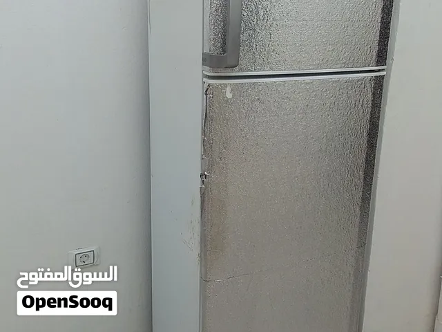 تلاجة شغالة امورها تمام