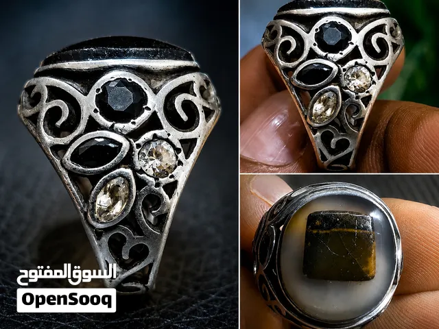 خاتم عقيق يمني على شكل الكعبه