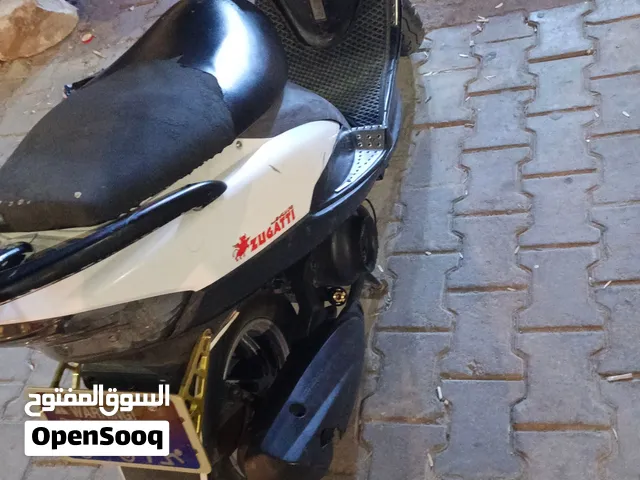 ماكس عدلة للبيع نضيفة الدرجة وتوهة نازلة من الرمبة مثار هواي بيهة ويل نجمة بلادي والدرجة خير من الله