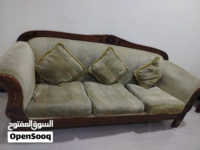 طقم مستعمل إيطالي