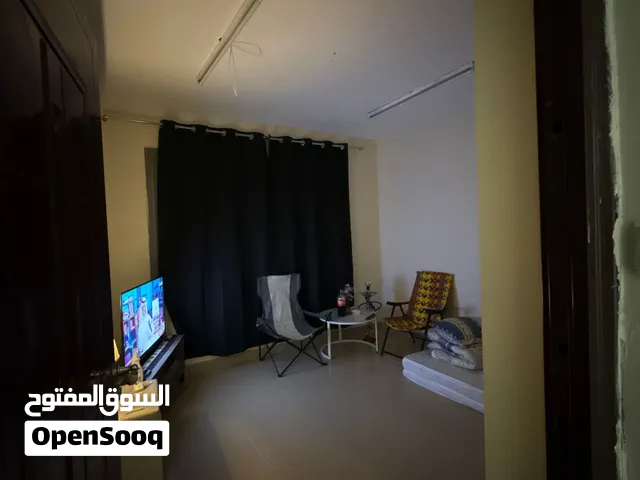 سكن شباب مشترك غرفة وصالة