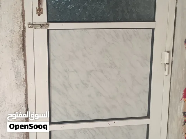 اريد 7 طيقان ابو عقد المنيوم و 1 باب المنيوم